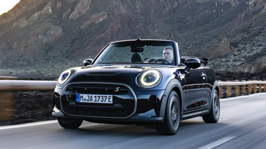 mini_electric_convertible-032x-jpg