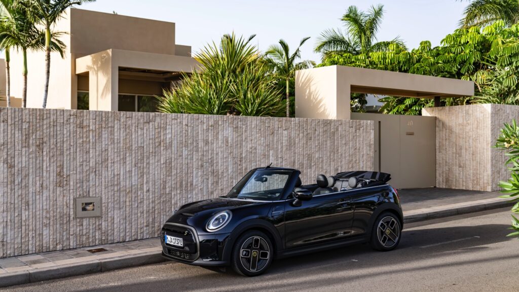 mini_electric_convertible-112x-jpg