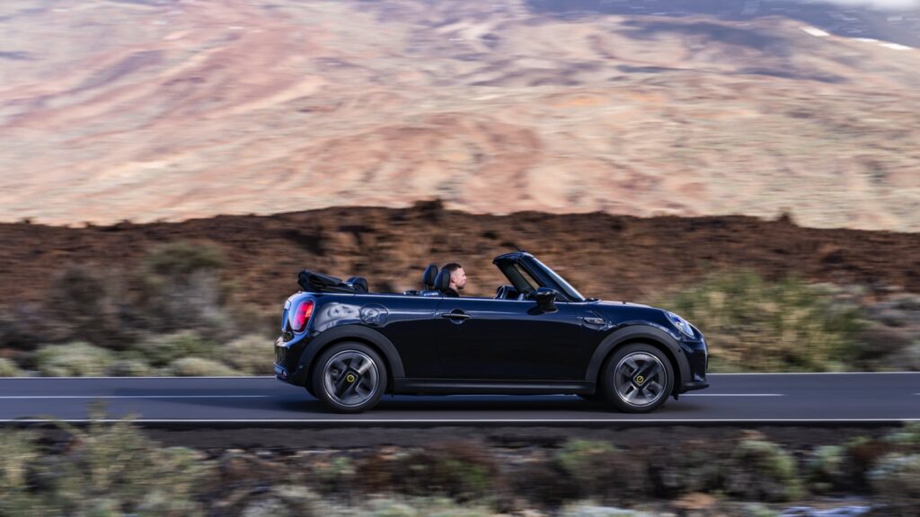 mini_electric_convertible-122x-jpg