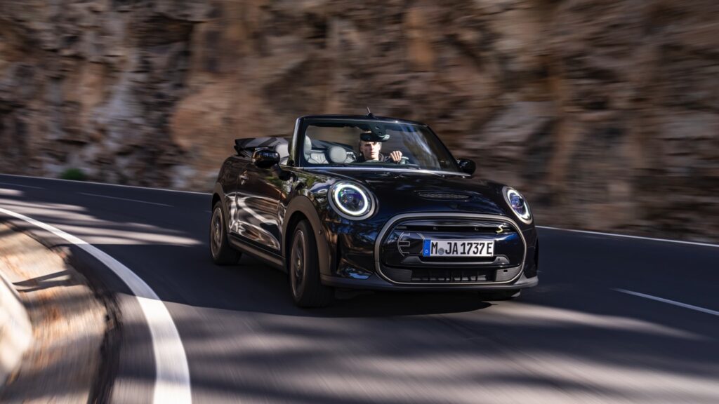 mini_electric_convertible-132x-jpg