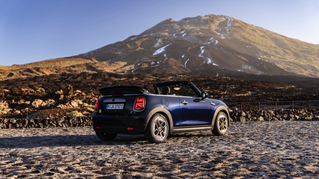 mini_electric_convertible-162x-jpg