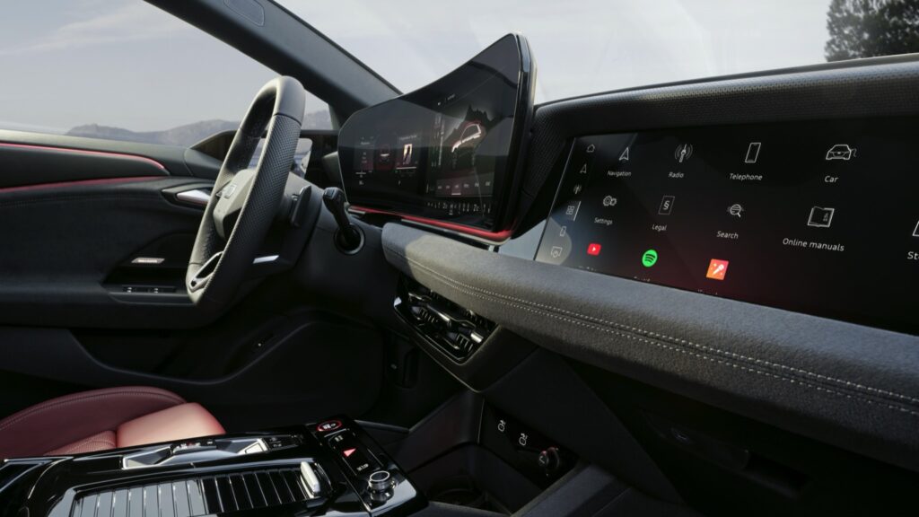 audi_s6_avant_etron_2024-172x-jpg