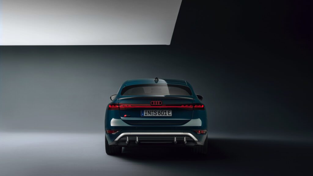 audi_s6_sportback_etron_2024-232x-jpg