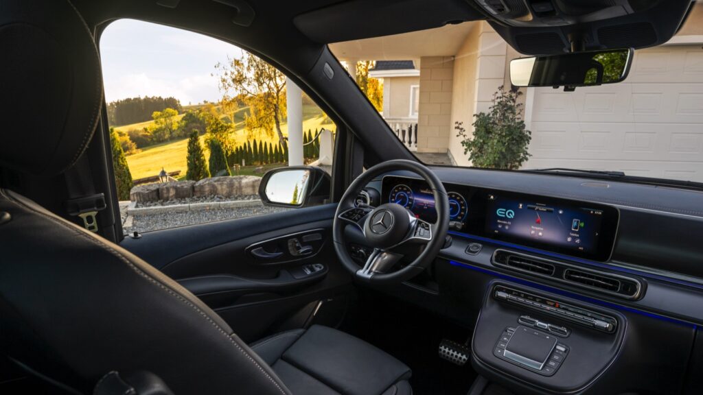 mercedes_eqv_2024-112x-jpg