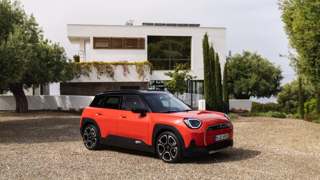 mini_aceman_electric_2024-022x-jpg