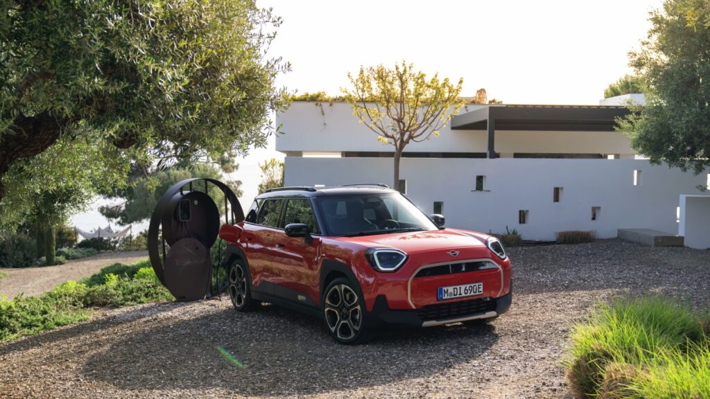mini_aceman_electric_2024-172x-jpg