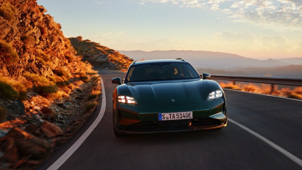 porsche_taycan_cross_turismo_2024-042x-jpg