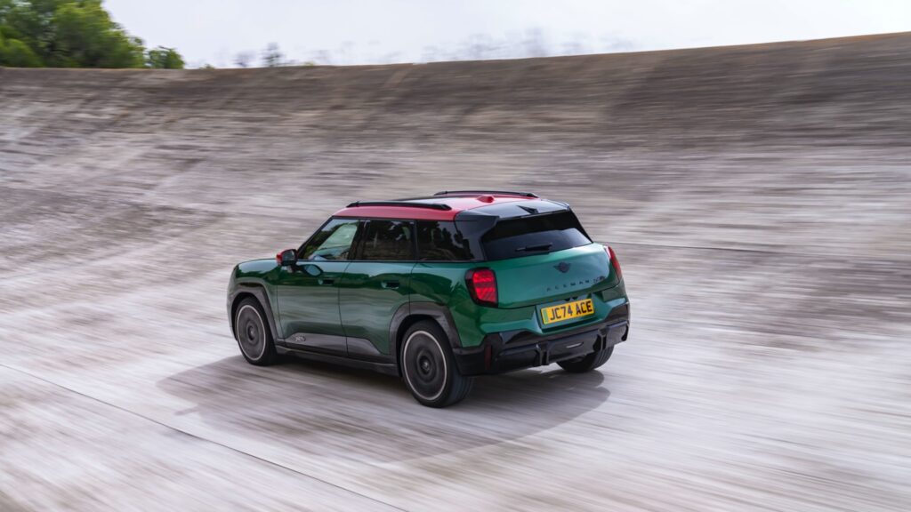mini_aceman_electric_jcw_2024-162x-jpg