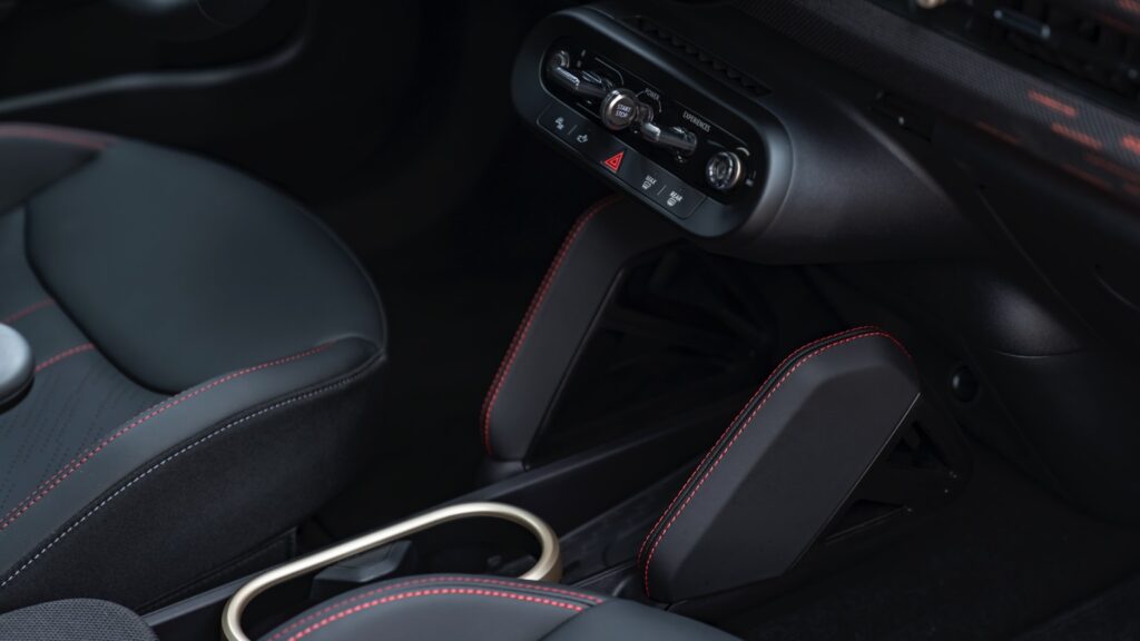 mini_aceman_electric_jcw_2024-232x-jpg